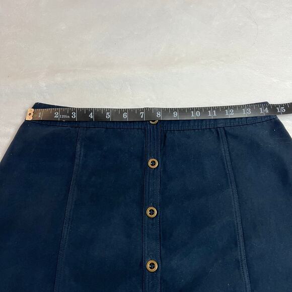 Hollister Faux Suede Button Front Mini Skirt Size 5 Preppy Casual Academia - Picture 6 of 7